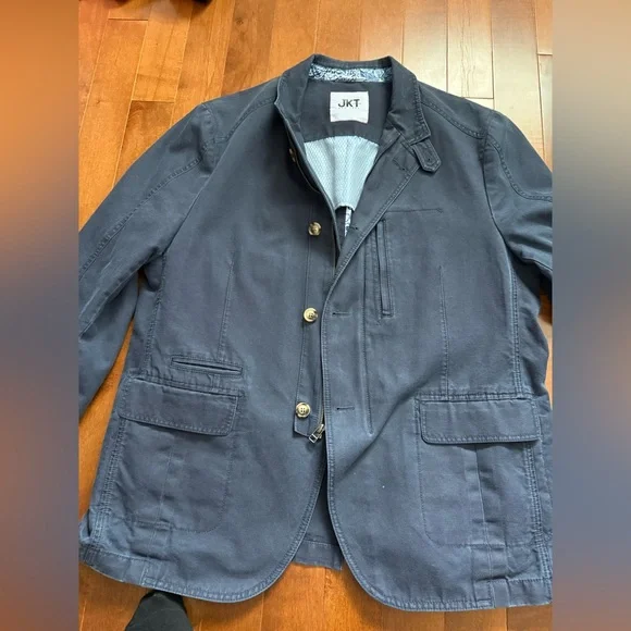 JKT New York Blue Blazer with Sporty Elegance-Versatile Style Size 46R worn ONCE